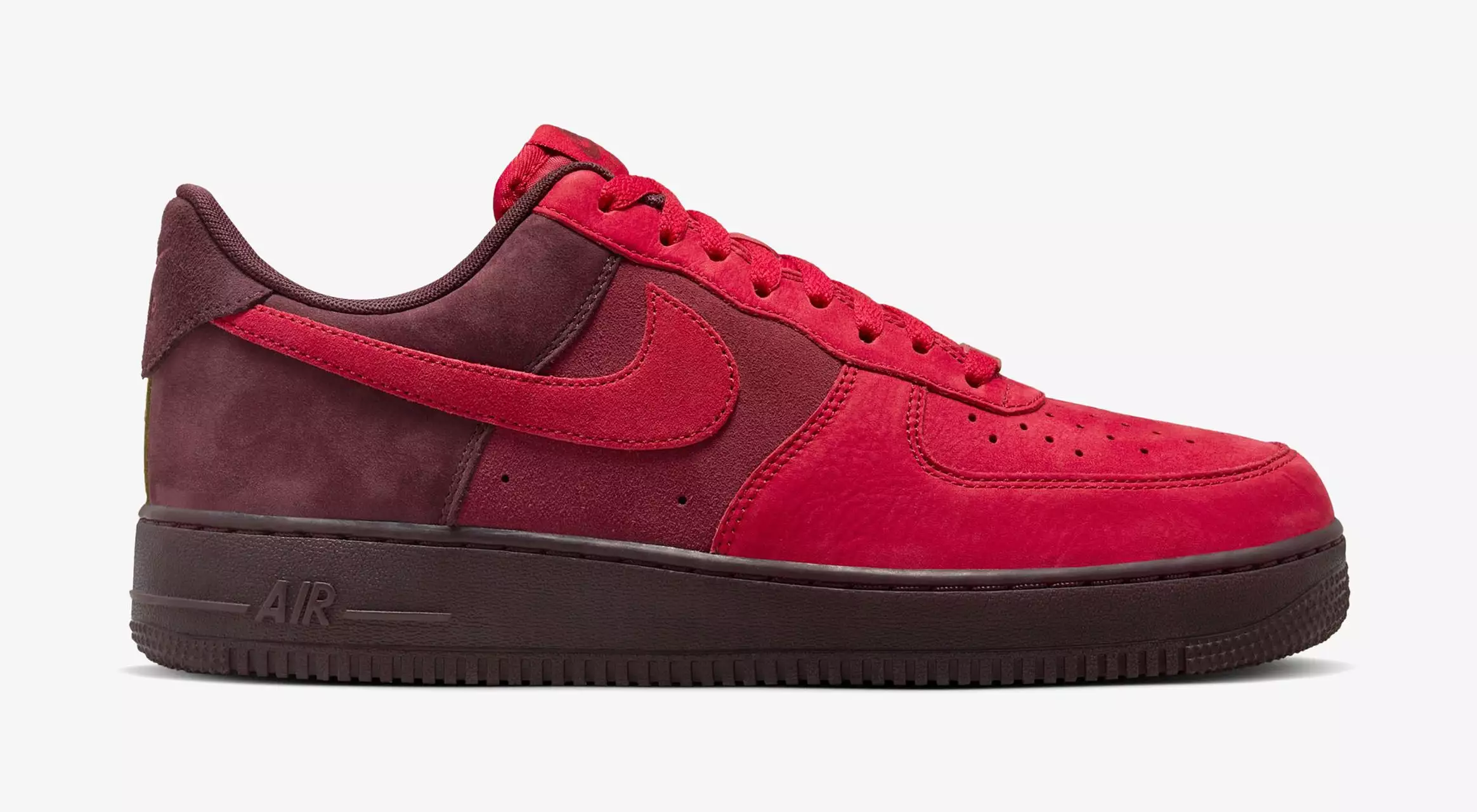 Air Force 1 '07 Mens Lifestyle Shoes (Gym Red/Team Red)