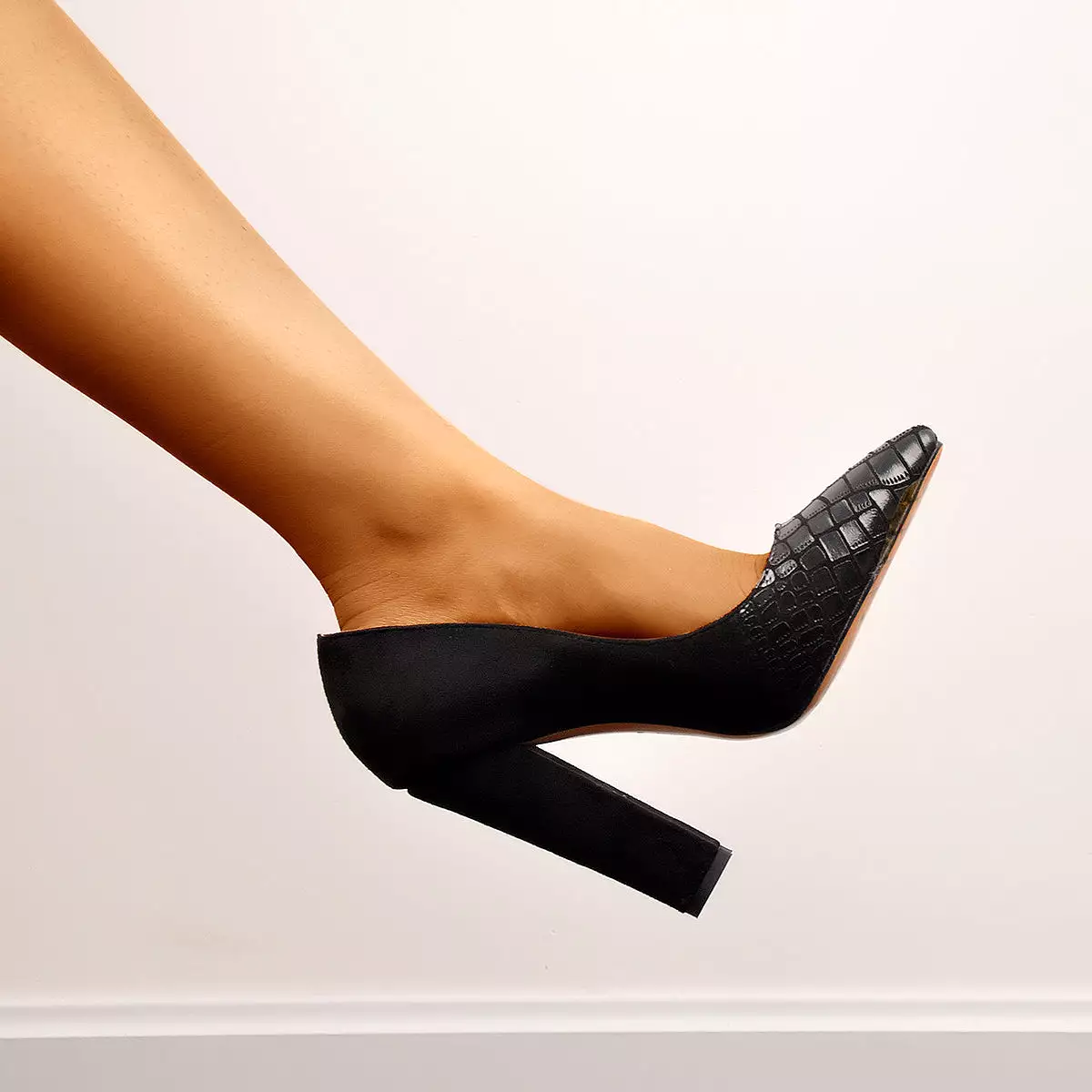 Black Pointed Toe Pumps Chunky Heels Slip on Pumps