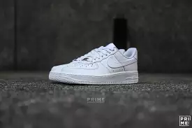 NIKE    AIR FORCE 1  White / White  (DD8959 100)