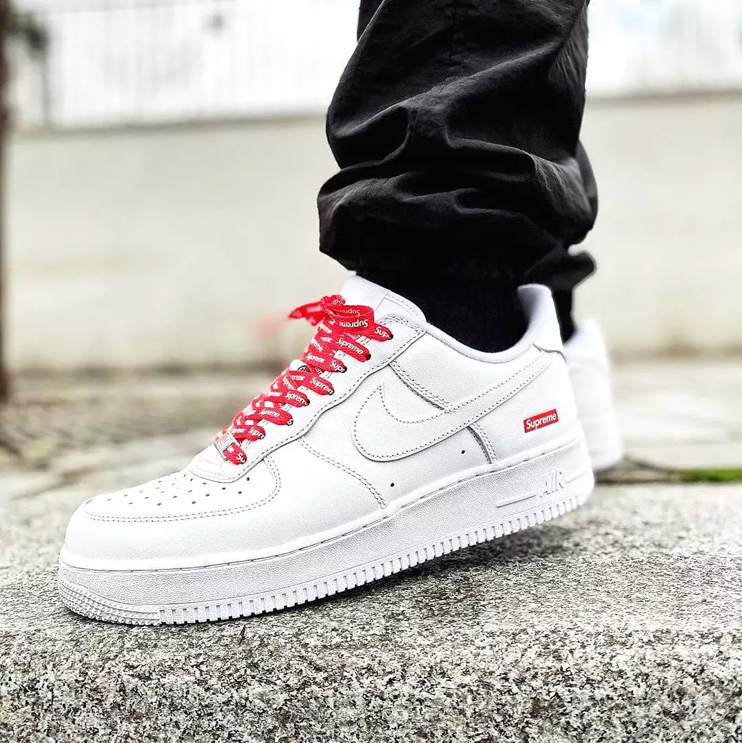 Supreme X Nike Air Force 1 Low White