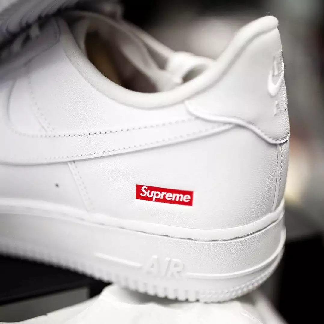 Supreme X Nike Air Force 1 Low White