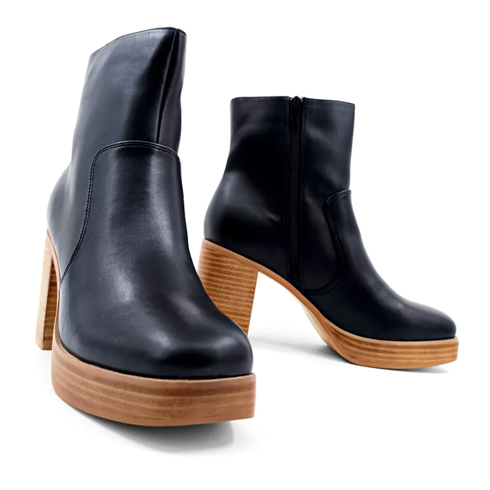 Vernita Round Toe Platform Boots