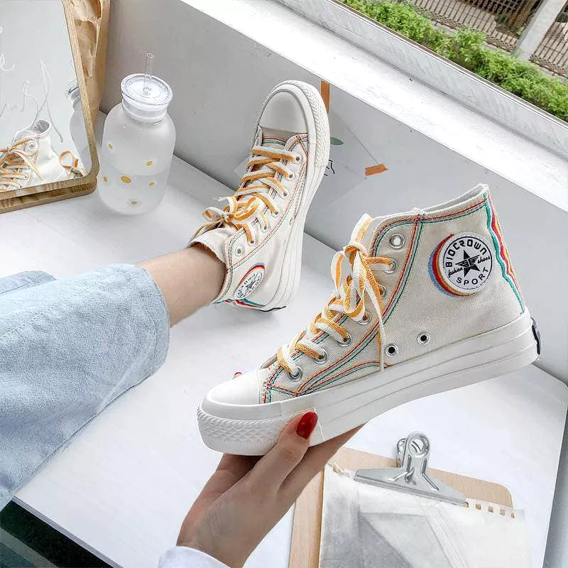 Women's Fashion Iridescent Lace-up Sneakers